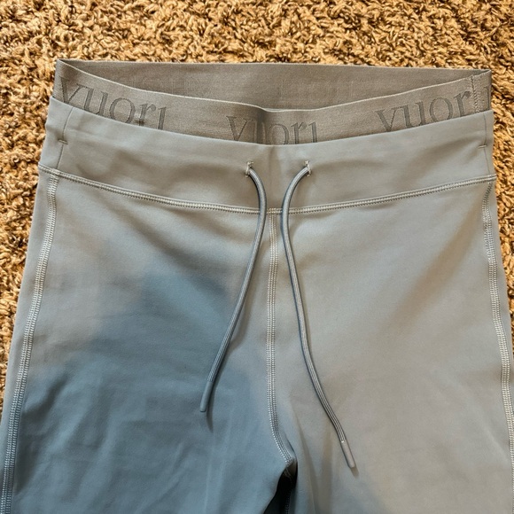 Vuori Elevate Daily Leggings Like New - Picture 5 of 7